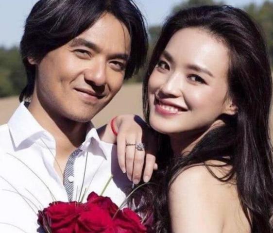 娱乐圈摆烂吃瓜小说,吃瓜群众眼中的明星生活